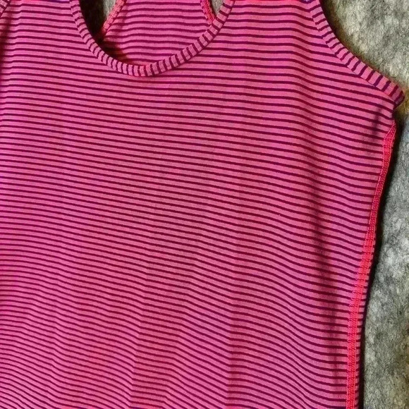 Lululemon Racerback Striped Tank - Size 8 - Picture 4 of 4